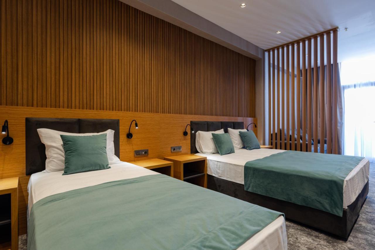 Hotel Monarch Batumi Luaran gambar