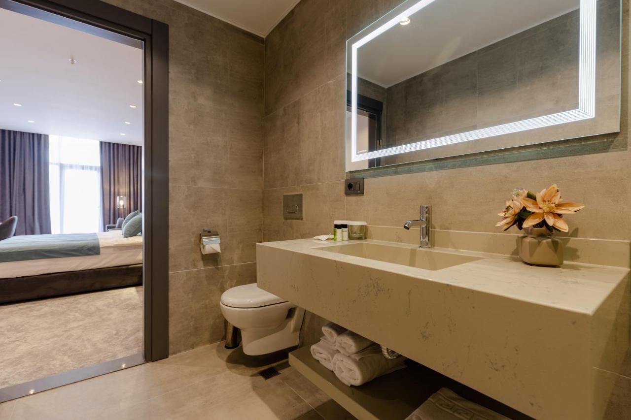 Hotel Monarch Batumi Luaran gambar