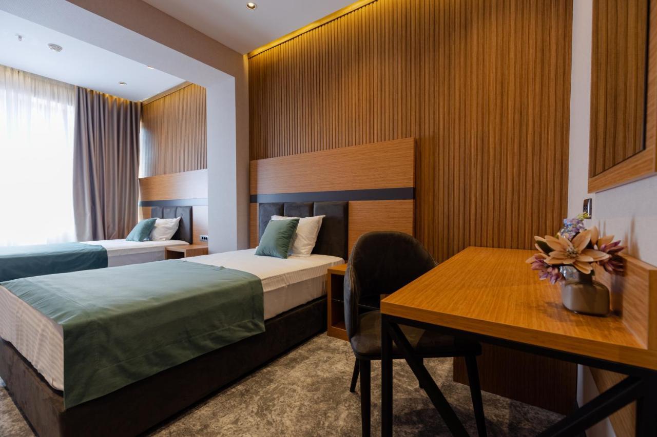 Hotel Monarch Batumi Luaran gambar