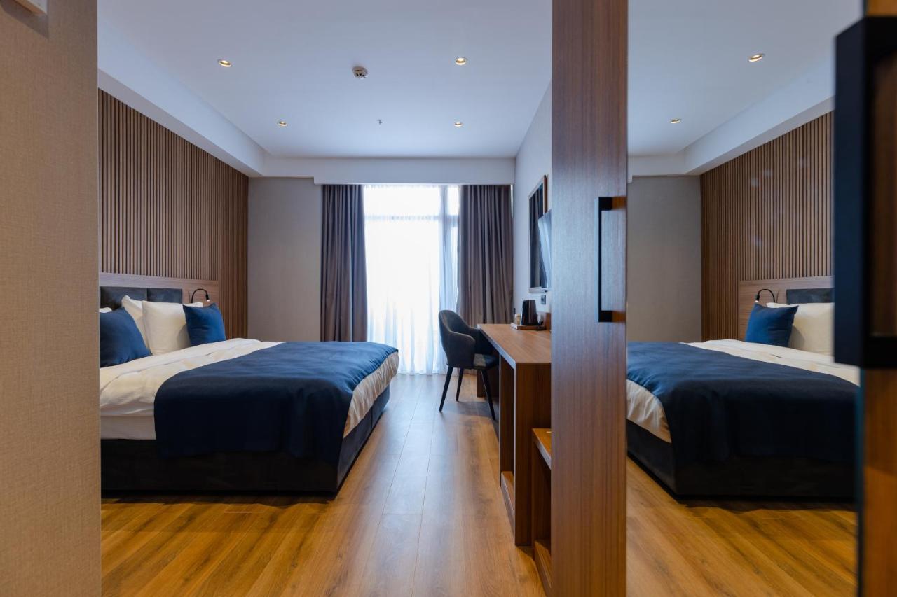 Hotel Monarch Batumi Luaran gambar