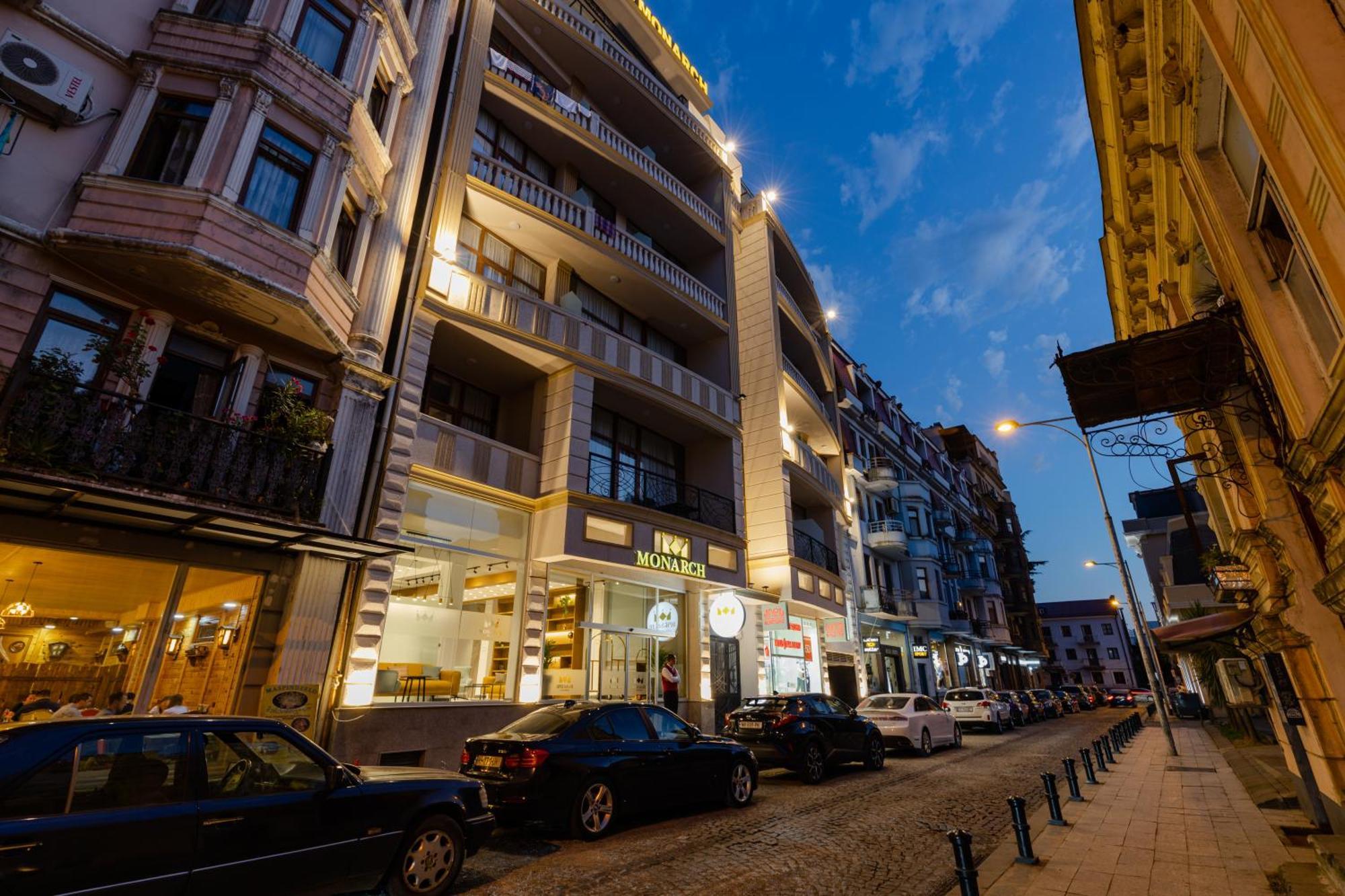 Hotel Monarch Batumi Luaran gambar