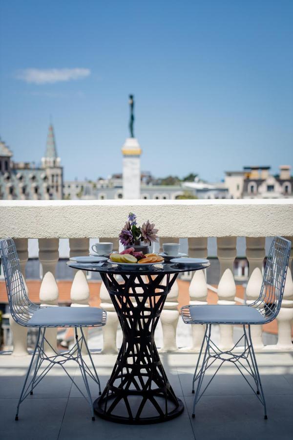 Hotel Monarch Batumi Luaran gambar