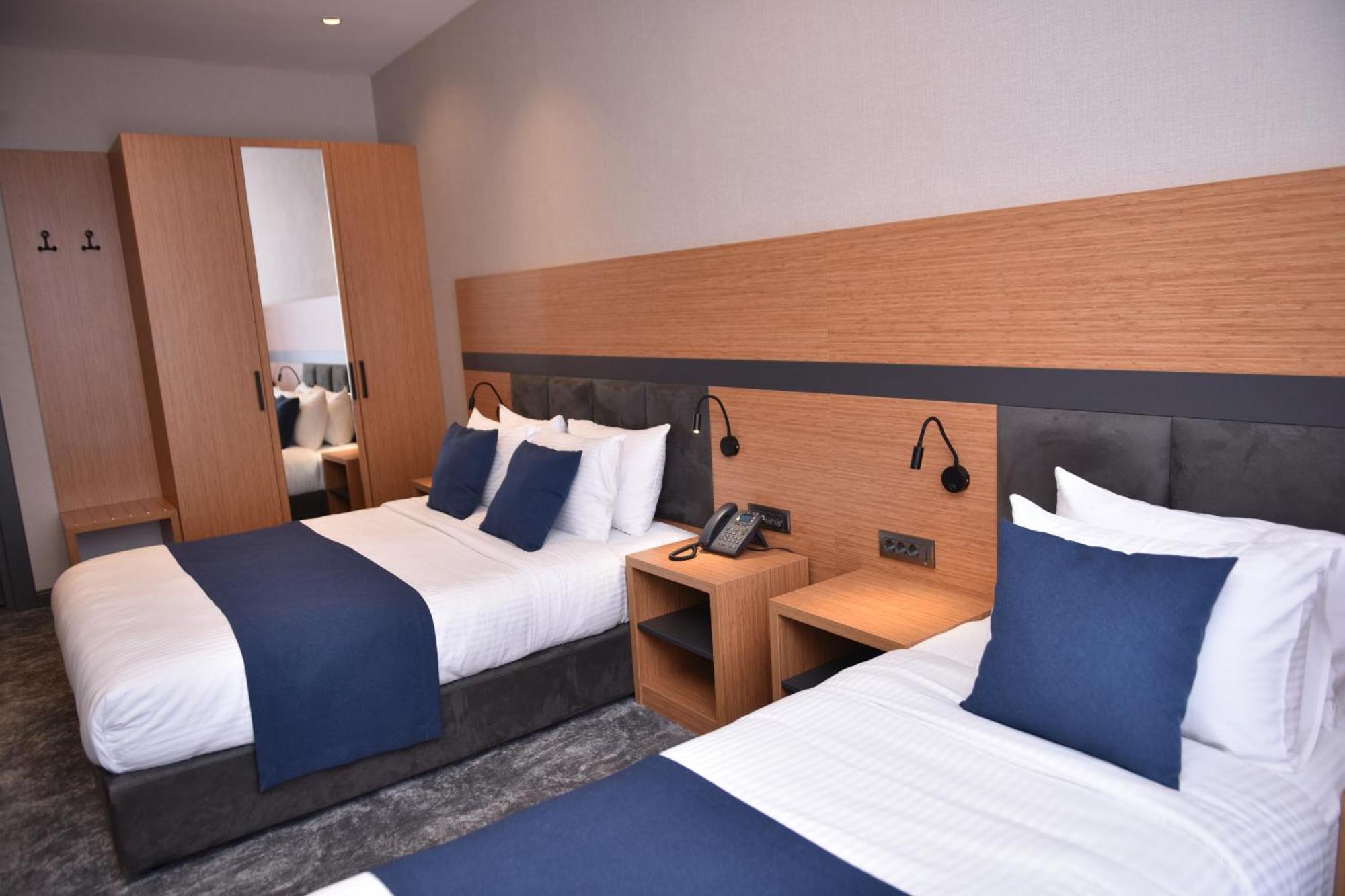 Hotel Monarch Batumi Luaran gambar